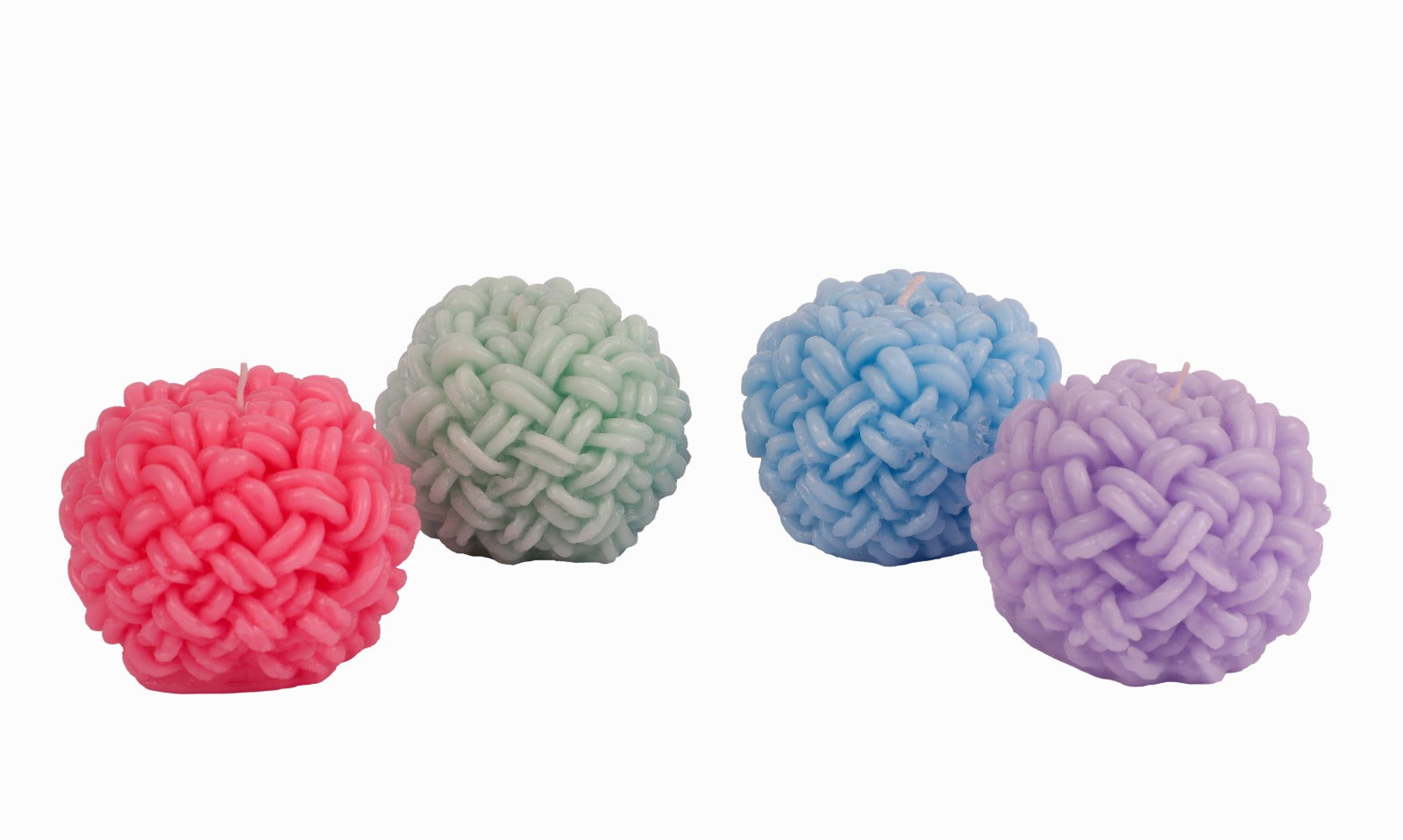 Wollen Yarn Candle – Soothing Aroma & Elegant Design